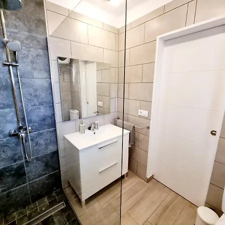 Giovanni 09 Playa Roca